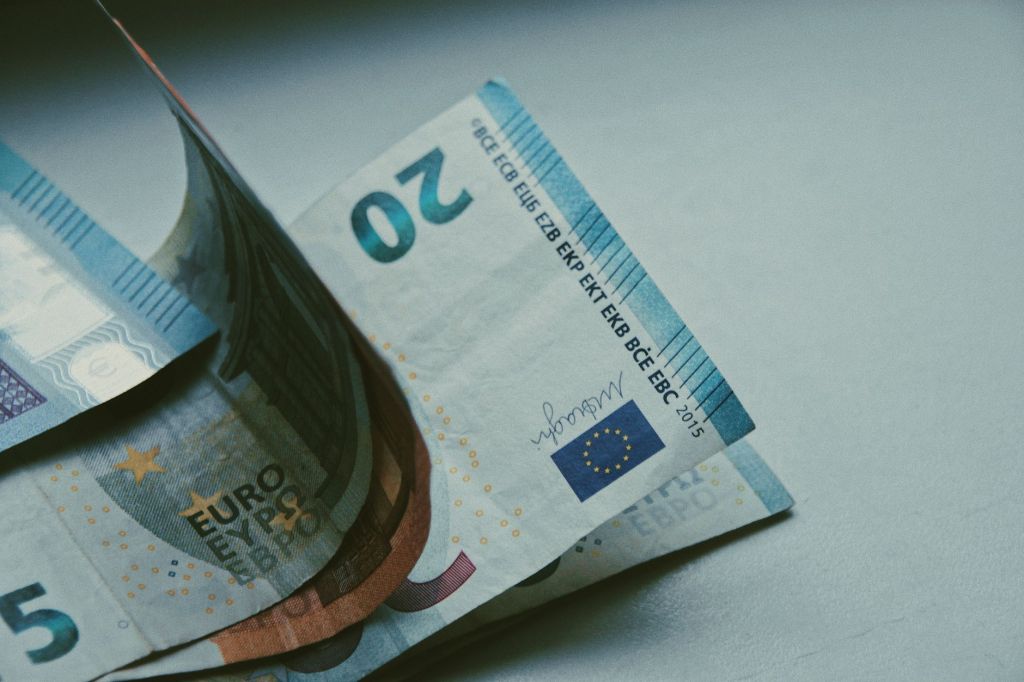 Precio del euro hoy: seguimiento de cotizaciones viernes 9&nbsp;octubre
